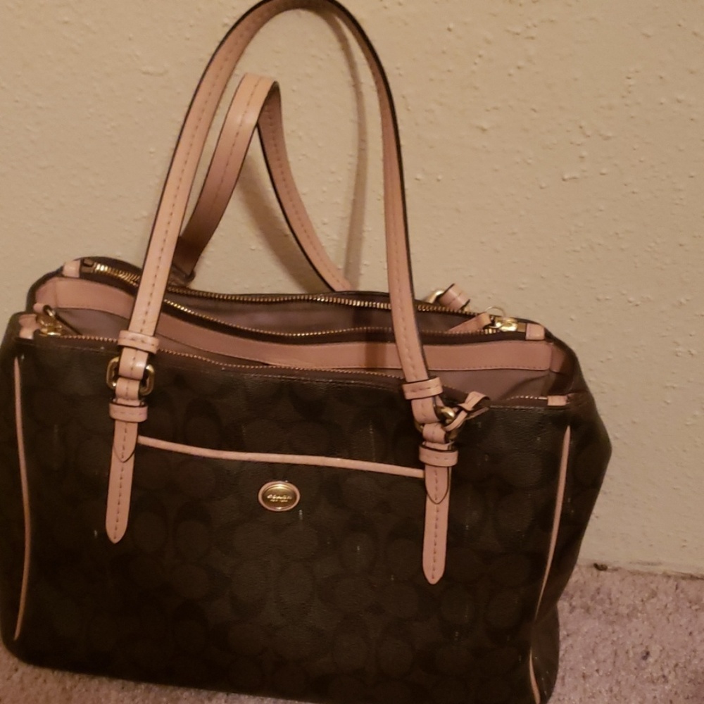 Gorgeous  satchel bag.